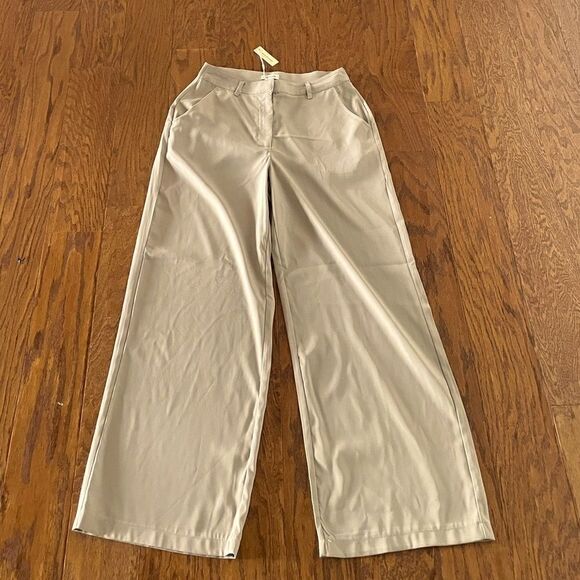 Oversized tan slacks - Picture 9 of 12